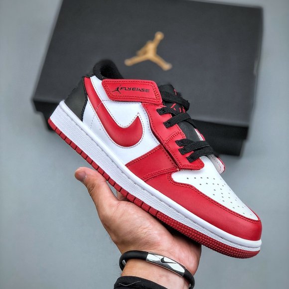 Air Jordan1 Low Flyease